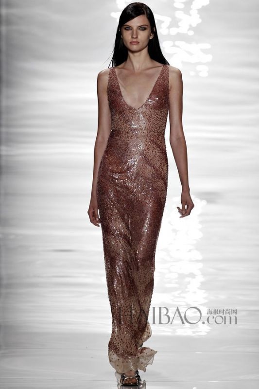 似露非露的迷人魅力！雷姆·阿克拉  2015春夏女装秀，海报时尚网亲临2015春夏纽约时装周